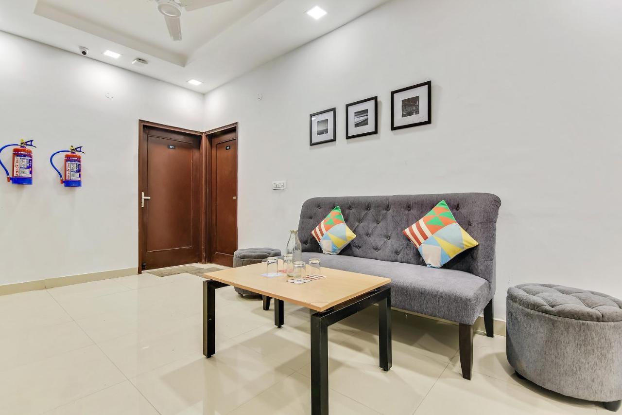 Oyo Home 64106 Comfortable Stay Нью-Делі Екстер'єр фото