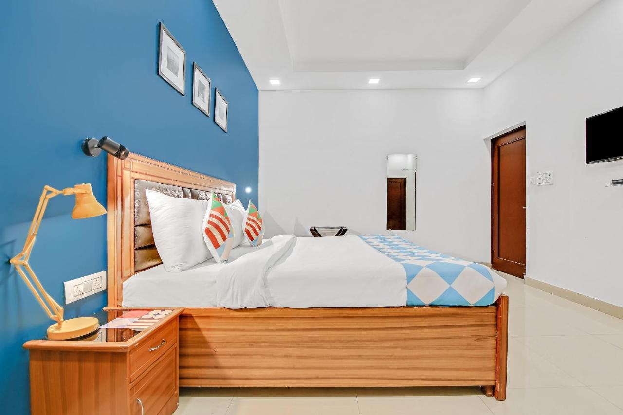 Oyo Home 64106 Comfortable Stay Нью-Делі Екстер'єр фото
