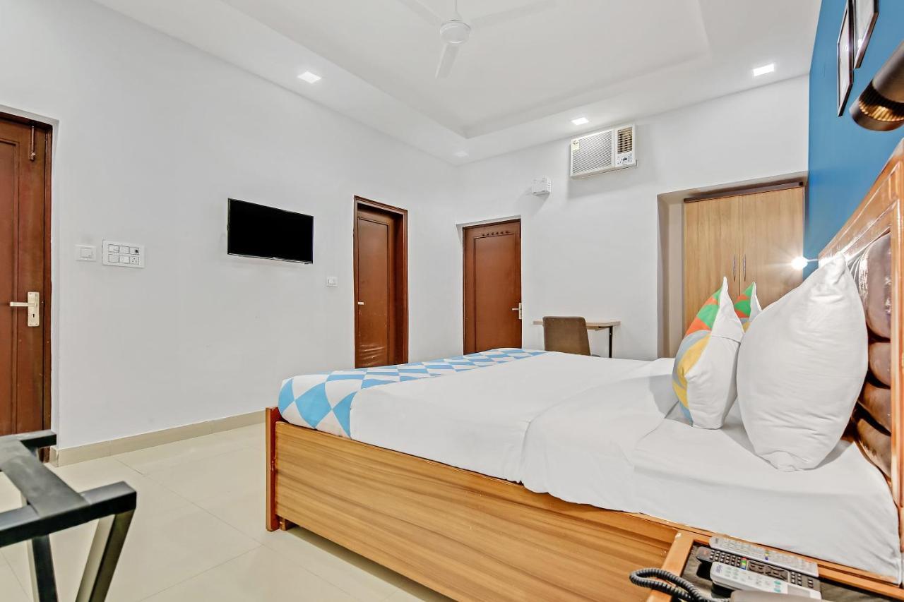 Oyo Home 64106 Comfortable Stay Нью-Делі Екстер'єр фото